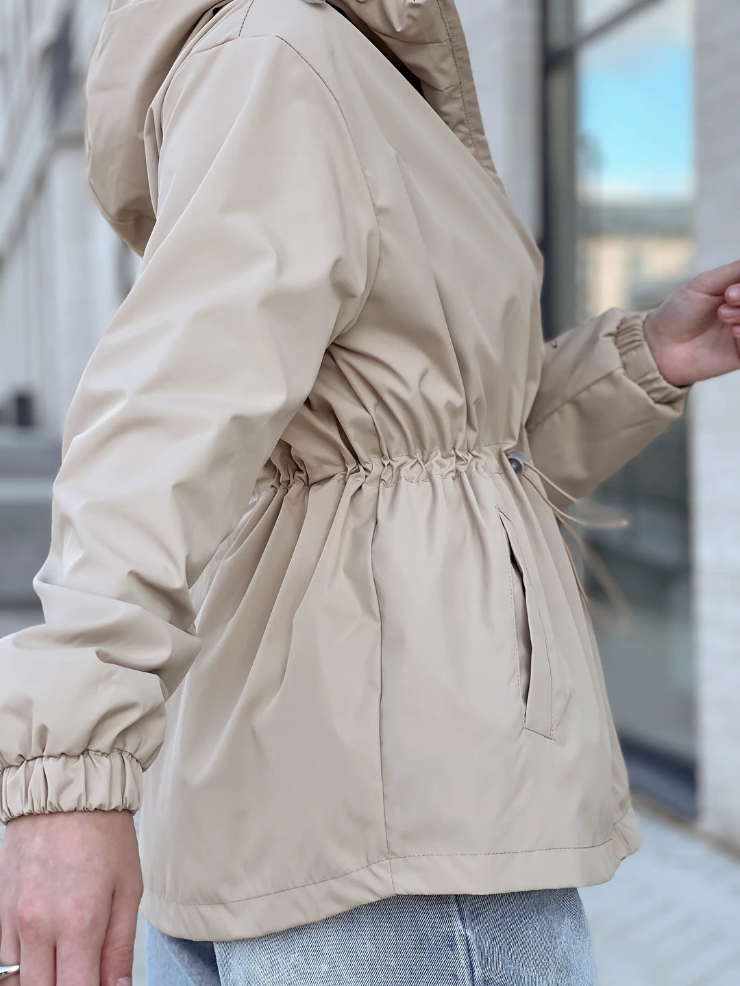 Autumn hooded windbreaker