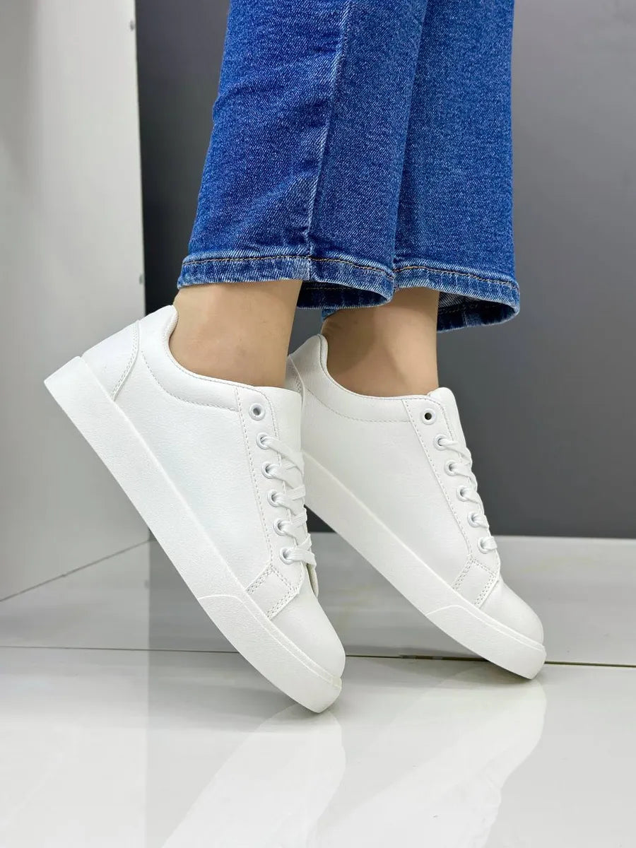 Women’s sneakers