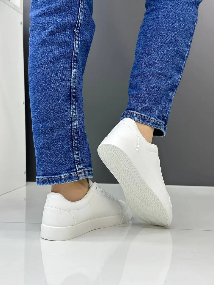 Women’s sneakers