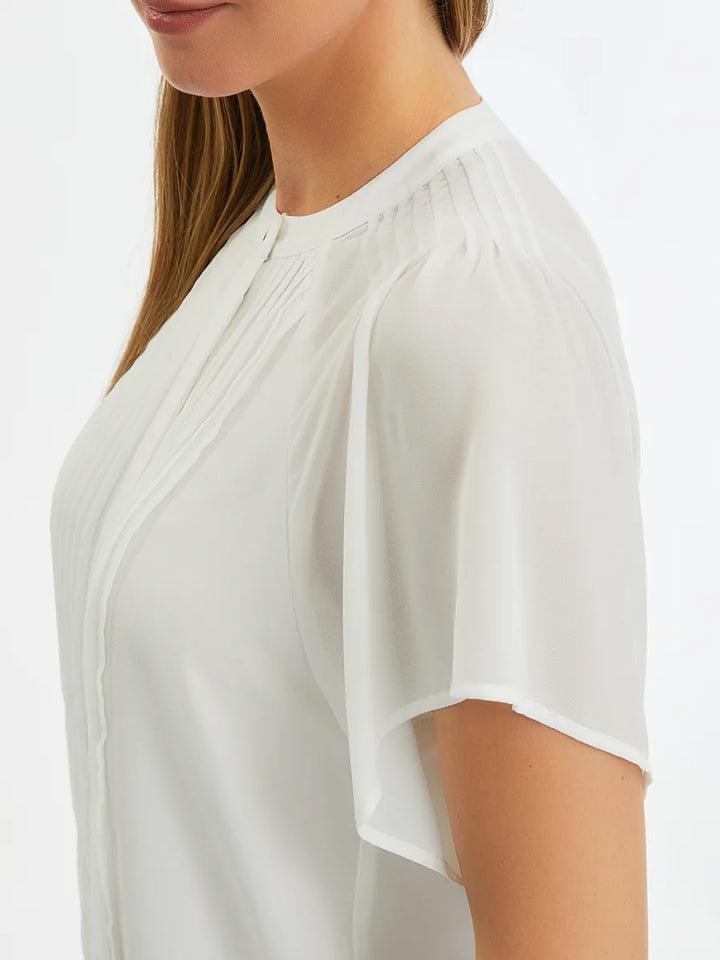 Women’s short-sleeve pleated blouse